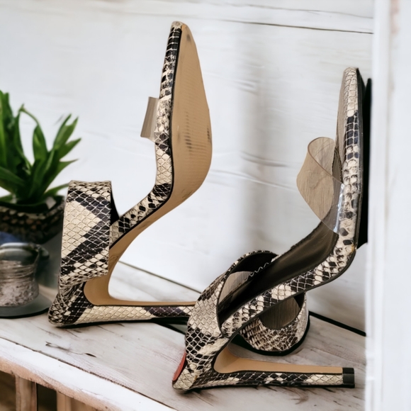 Heels - Picture 2 of 2